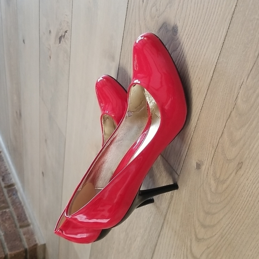 - Kenneth Cole Reaction Womens Red patent heels /comfort heels